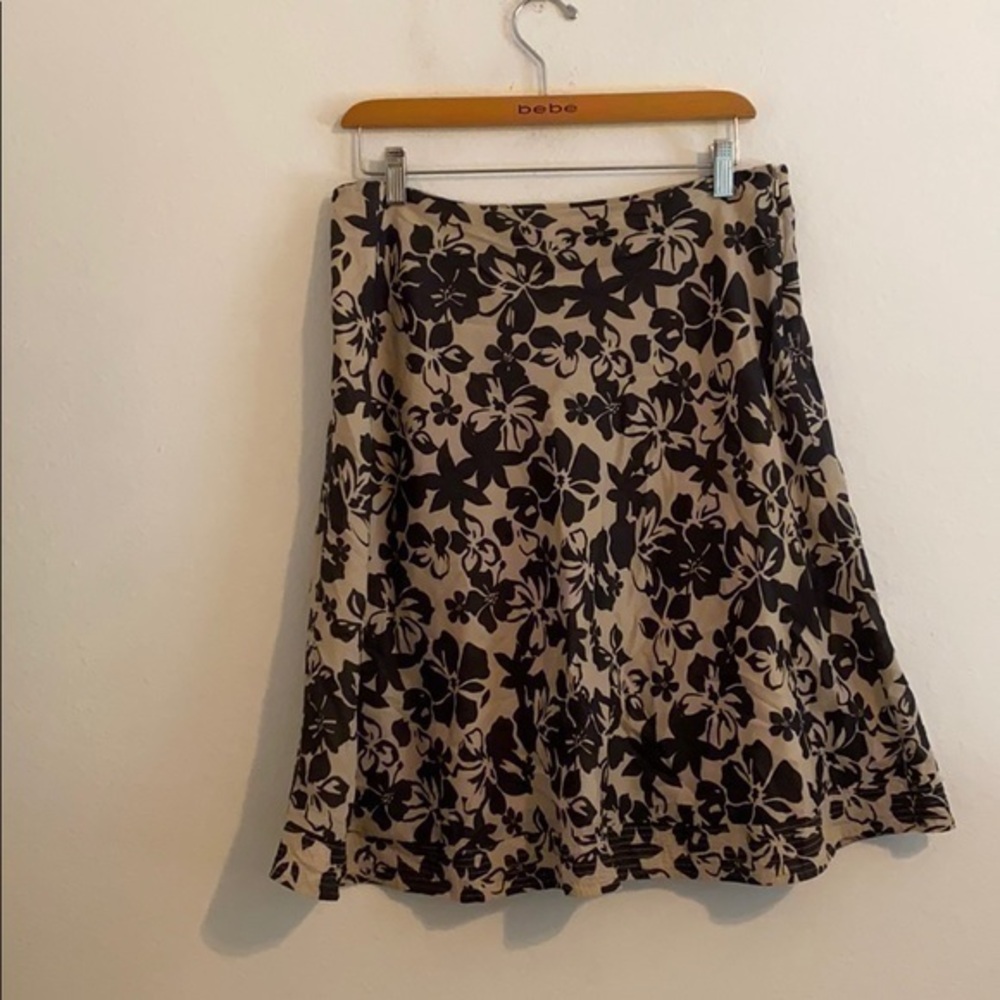 DKNY JEANS FLORAL SKIRT SIZE 6
